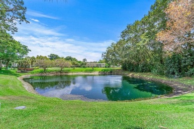 Enjoy the best of country club living at Hunters Run in this - photo 14