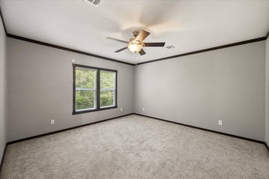 Well Maintained Manufactured home at RC LAKE! - photo 33