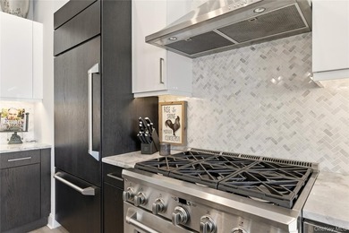 GLEN COVE -This bright two-bedroom, two-bathroom home features - photo 4