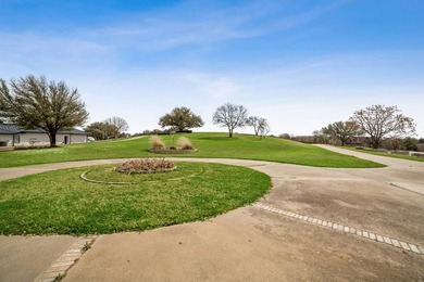 4BR 3.5BA 3,644+/- sf lakefront residence with Stunning Main - photo 50