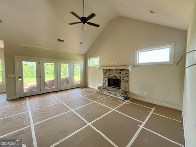 Take a look at the beautiful Williamsburg Plan! This home is - photo 5