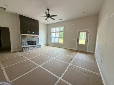 This Maple Creek Plan is situated on 2 Acres and offers - photo 5