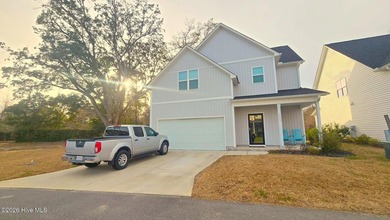 DON'T MISS THIS OPPORTUNITY! This newer, gently lived in home - photo 4