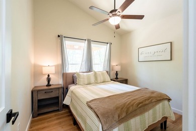 Lakefront, lake view, and lake access! Charming 3BR/2BA home - photo 14