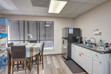 Welcome to the prestigious 700 Everhart building complex suite