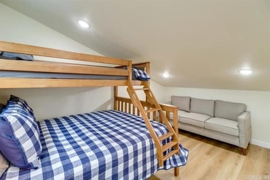 Lakefront, lake view, and lake access! Charming 3BR/2BA home - photo 25