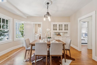 Alameda craftsman home with a history dating back to the early - photo 32