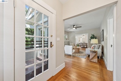 Alameda craftsman home with a history dating back to the early - photo 41