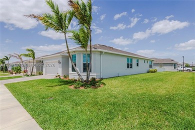 Beautifully maintained 2-bedroom + den, 2-bathroom home with a - photo 3