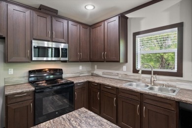 Well Maintained Manufactured home at RC LAKE! - photo 21