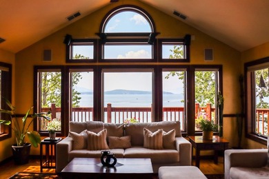 Lakefront living at it's finest, right in Skidoo Bay, this home - photo 2