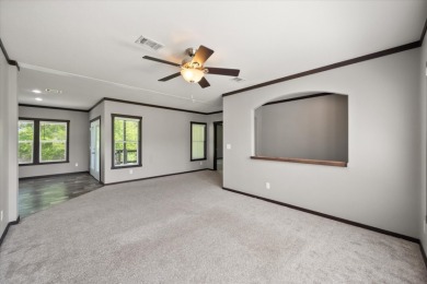 Well Maintained Manufactured home at RC LAKE! - photo 27