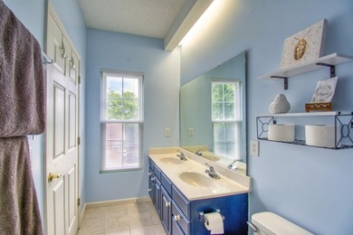 This beautiful FULLY-FURNISHED 3 bedroom 2 bath is located in - photo 11