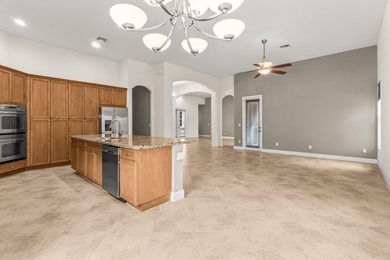 Welcome to this beautifully maintained 4-bedroom, 3-bathroom - photo 8