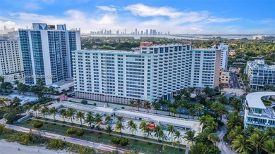 Ideal unit with fantastic city view, nice wall to wall windows