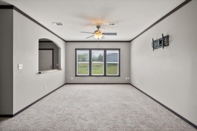 Well Maintained Manufactured home at RC LAKE! - photo 26