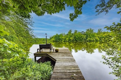 Lake Home For Sale in Cartersville, Virginia