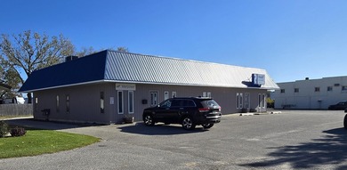This 3,344 SF office building is located on Business-31 (Dowling - photo 2