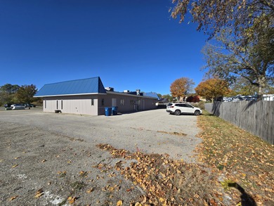 This 3,344 SF office building is located on Business-31 (Dowling - photo 4