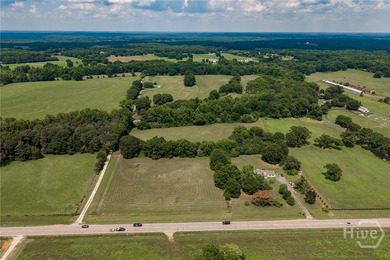 If you're looking for the perfect blend of open pasture and - photo 3