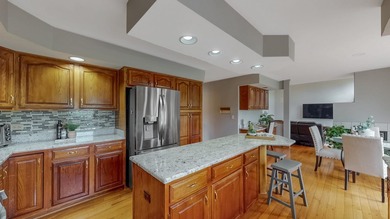 Amazing Stonebridge home on the Golf Course with full finished - photo 9
