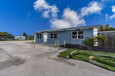 Unique mixed-use investmnet opportunity featuring a fully - photo 2