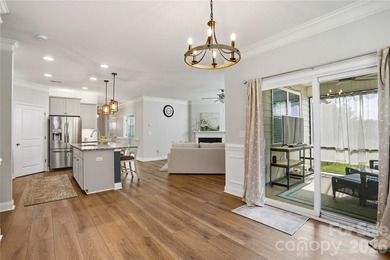 3 Bedrooms with a flex room/4th bedroom and a secondary living - photo 12