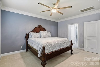 3 Bedrooms with a flex room/4th bedroom and a secondary living - photo 16