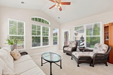 Welcome to this beautifully designed 4 bedrooms, 3.5 bathrooms - photo 18