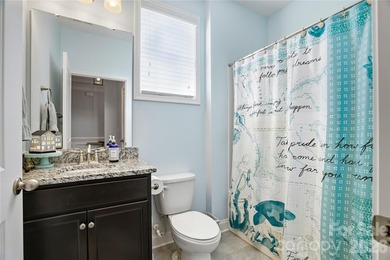 3 Bedrooms with a flex room/4th bedroom and a secondary living - photo 23