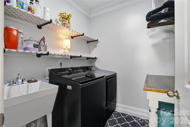 3 Bedrooms with a flex room/4th bedroom and a secondary living - photo 24