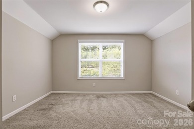 3 Bedrooms with a flex room/4th bedroom and a secondary living - photo 28