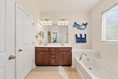Welcome to this beautifully designed 4 bedrooms, 3.5 bathrooms - photo 30