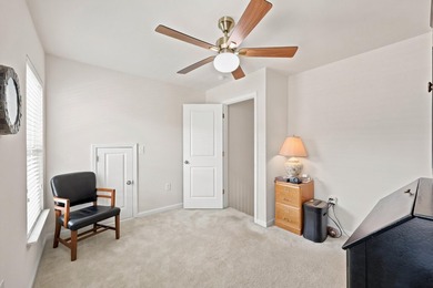 Welcome to this beautifully designed 4 bedrooms, 3.5 bathrooms - photo 36