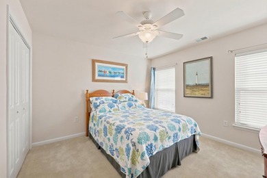 Welcome to this beautifully designed 4 bedrooms, 3.5 bathrooms - photo 42