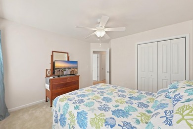 Welcome to this beautifully designed 4 bedrooms, 3.5 bathrooms - photo 44