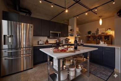 Exceptional North Loop living in a beautifully updated corner - photo 19