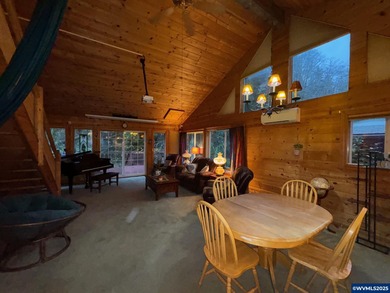 Story Book Creek Front Cottage on Bear Creek. Country setting