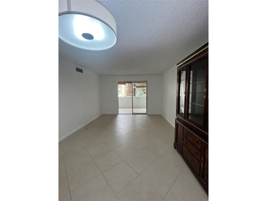 Gorgeous condo 3 miles from the beach! Condo on the second floor