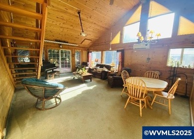 Story Book Creek Front Cottage on Bear Creek. Country setting