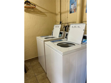 Gorgeous condo 3 miles from the beach! Condo on the second floor