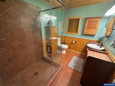 Story Book Creek Front Cottage on Bear Creek. Country setting