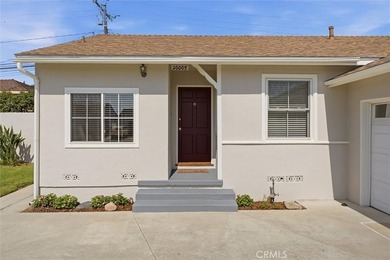 Prestigious west Torrance location! This home is tucked away on - photo 3