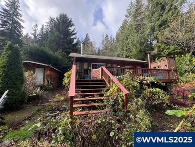 Story Book Creek Front Cottage on Bear Creek. Country setting