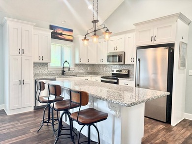 Escape to lake living on the sparkling waters of Lake Seminole! - photo 14
