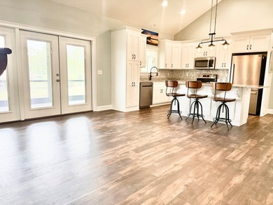 Escape to lake living on the sparkling waters of Lake Seminole! - photo 17