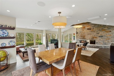 Welcome to this expansive 5-bedroom, 3.5-bathroom residence - photo 22