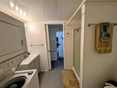 Fully Remodeled 2BR/2BA Home in Shell Point Community - Ruskin - photo 22