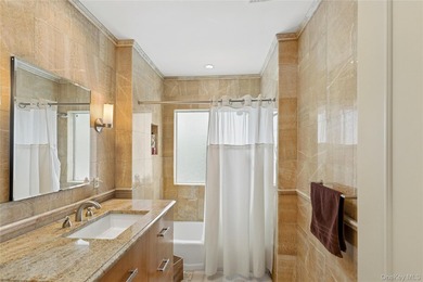Welcome to this expansive 5-bedroom, 3.5-bathroom residence - photo 30