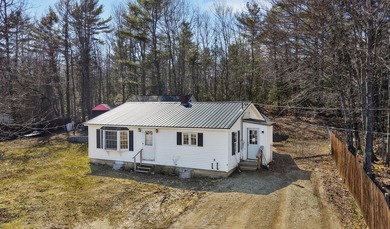 Welcome to this charming and affordable ranch located in the - photo 3